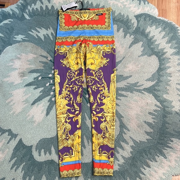 Versace Heritage Print Ankle Crop Leggings - Picture 3 of 16